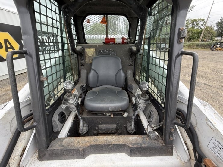 2011-bobcat-s185-image-20