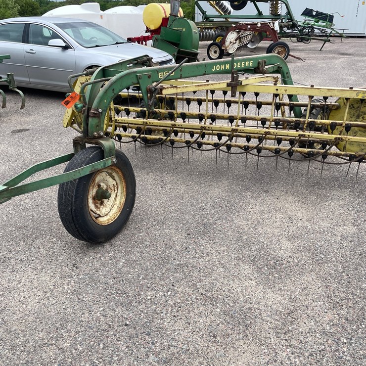 JOHN DEERE 660
