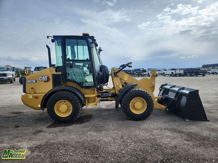 2021-caterpillar-907m-image-26