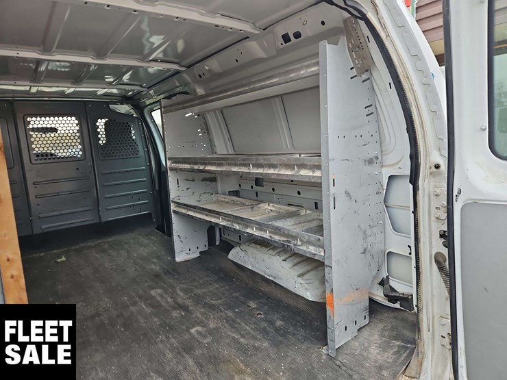 2013-ford-cargo-image-20