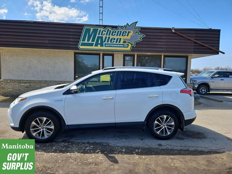 2017-toyota-rav4-image-2