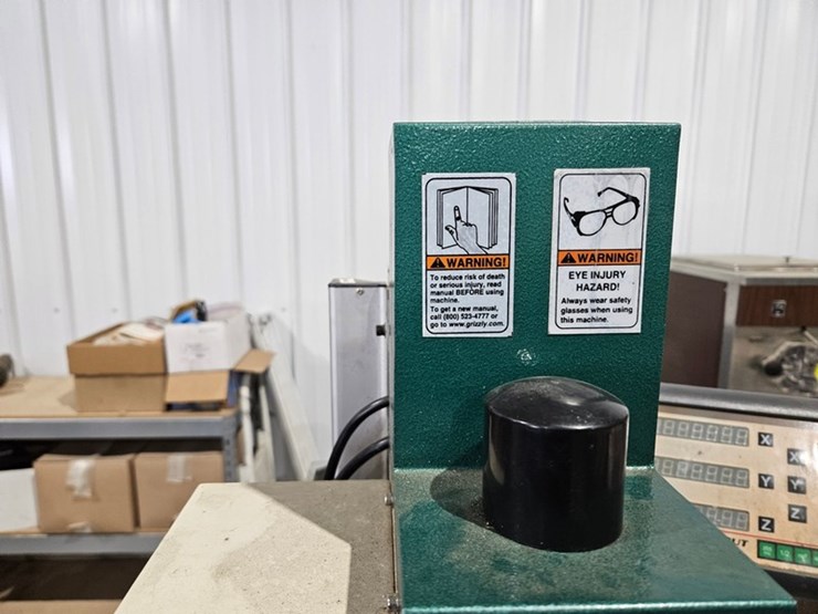 #6180-•-2018-grizzly-g0759-mill/drill-w/-stand-&-dro-image-12