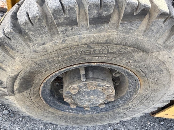 nissan-nfg101-forklift-image-14