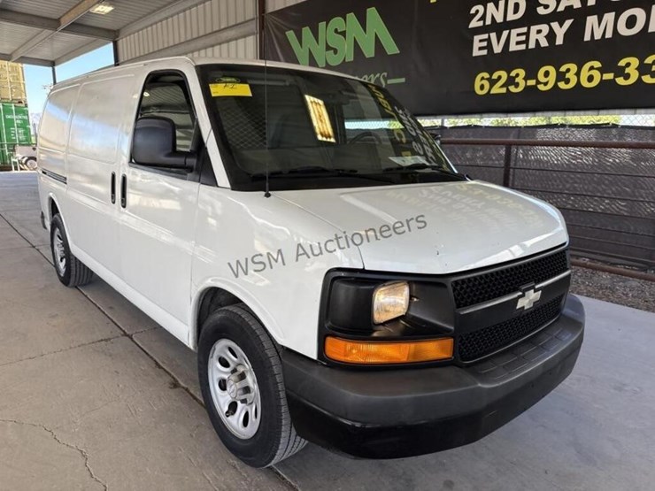 2009-chevrolet-express-1500-image-2