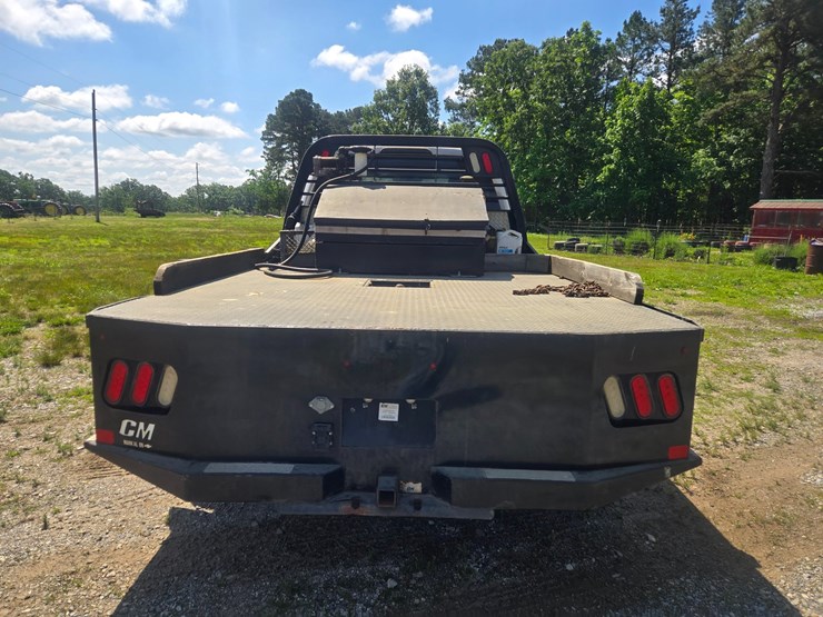 2017-ford-f550-image-13