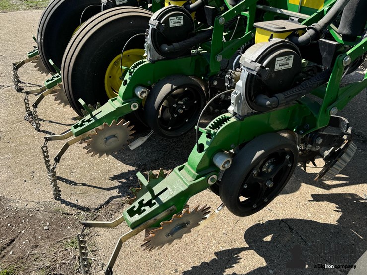 2013-john-deere-1770nt-ccs-image-18