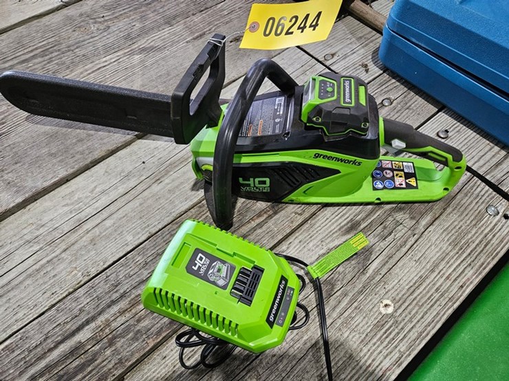 #6244-•-greenworks-40v-chainsaw-image-2