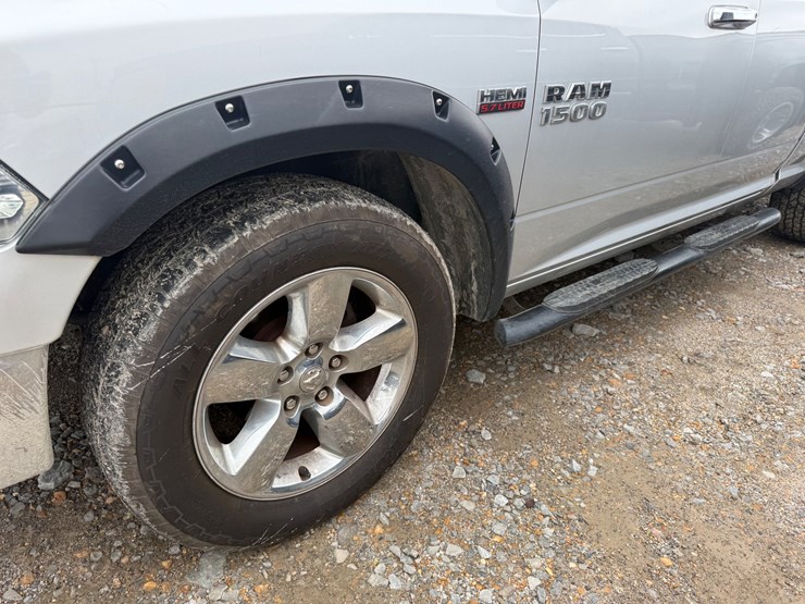 2013-dodge-ram-1500-image-24