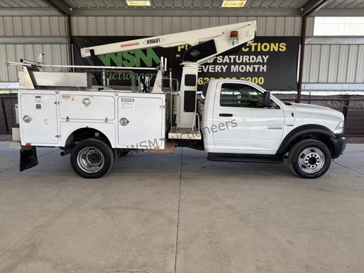 2015-ram-4500-bucket-truck-image-1