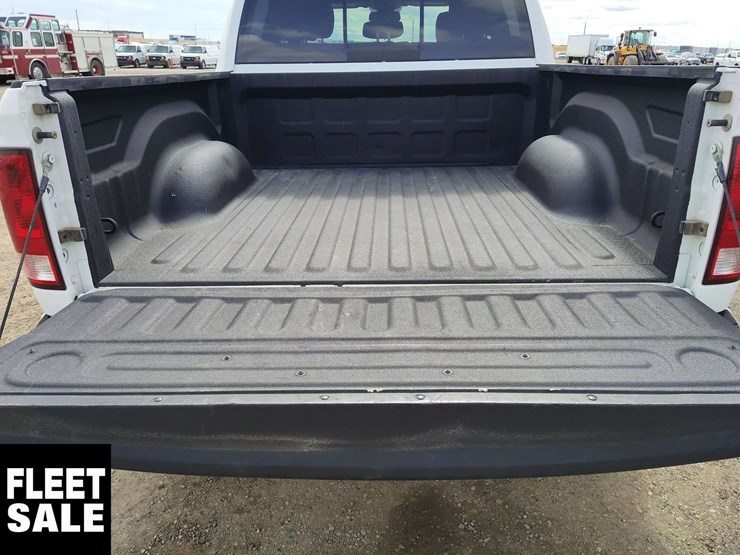 2013-dodge-1500-image-16