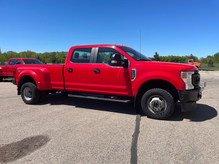 2020-ford-f350-xl-image-4