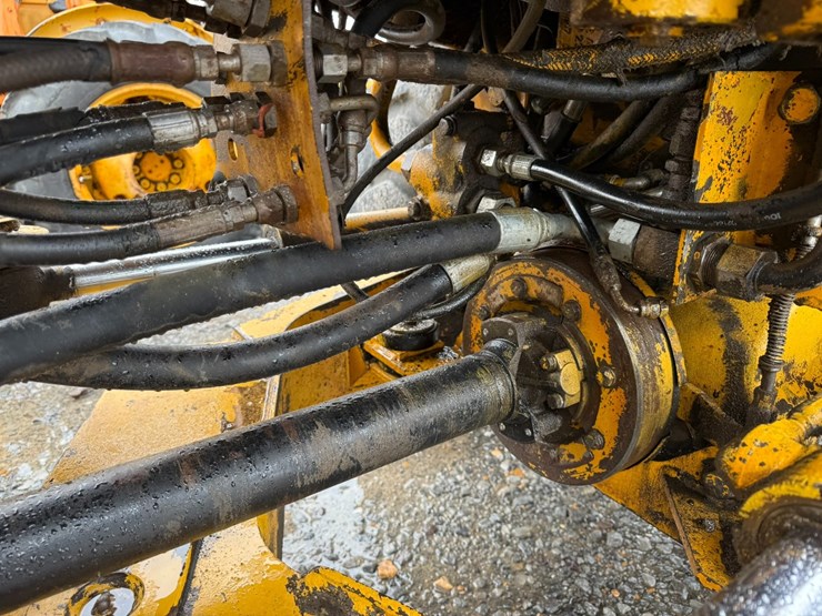deere-544e-image-26