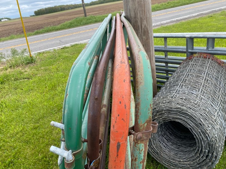 5--8'--pipe-hog-and-sheep-gates--2-are-new-image-2