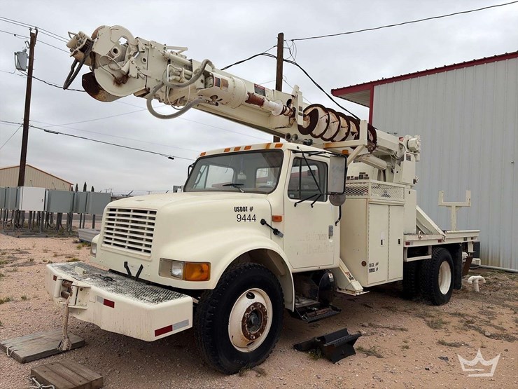 2000-international-4700-image-1