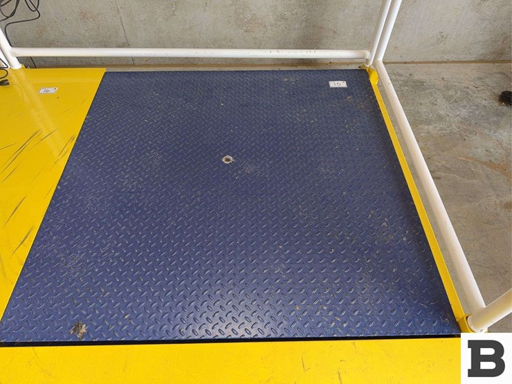 mettler-toledo-ind236-platform-scale-image-2