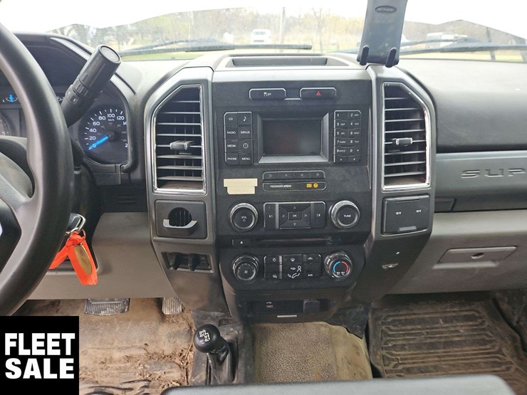 2017-ford-f550-image-22