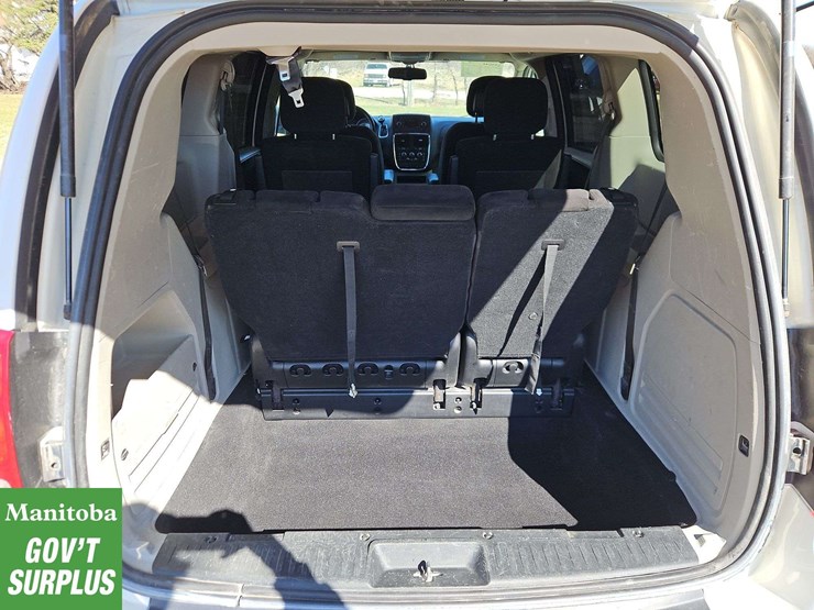 2012-dodge-grand-caravan-se-image-16