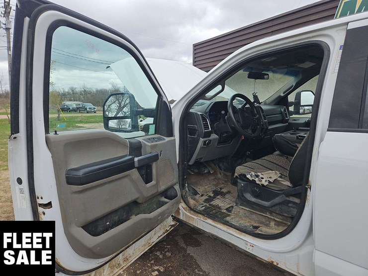 2017-ford-f550-image-19
