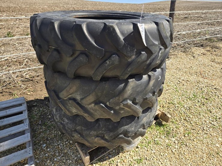 #509-•-(3)-340/85r24-fwa-tractor-tires-image-1
