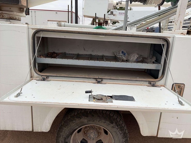 2018-dodge-3500-image-26