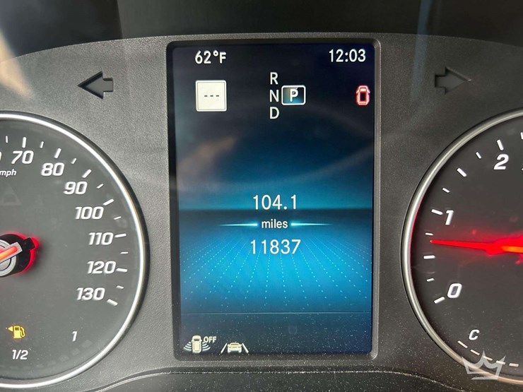 2021-mercedes-benz-sprinter-4500-image-7