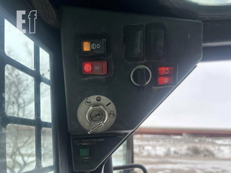 2016-bobcat-s70-image-10