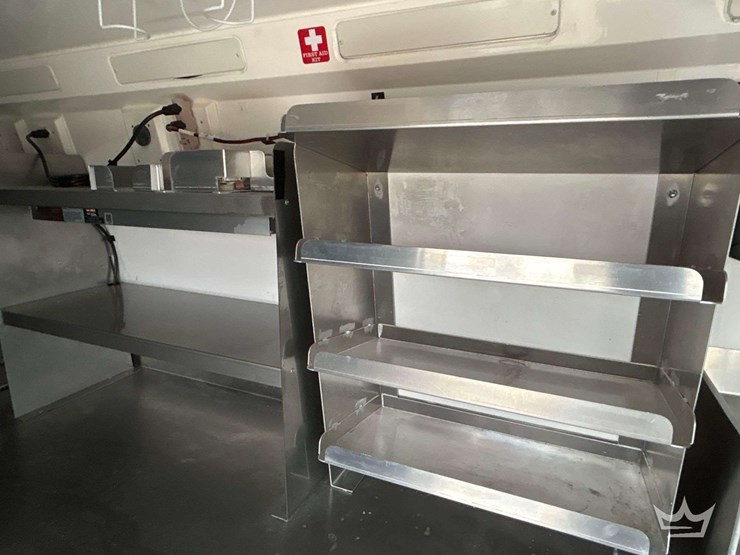 2021-mercedes-benz-sprinter-4500-image-26