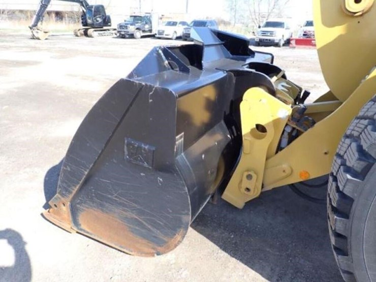 2023-caterpillar-926m-image-26