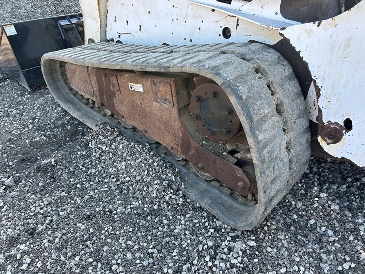 bobcat-t320-image-17
