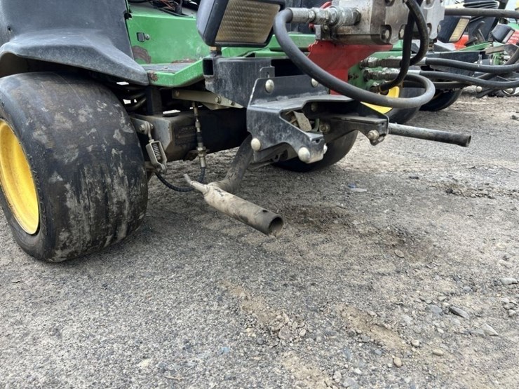 2000-john-deere-2500-image-7