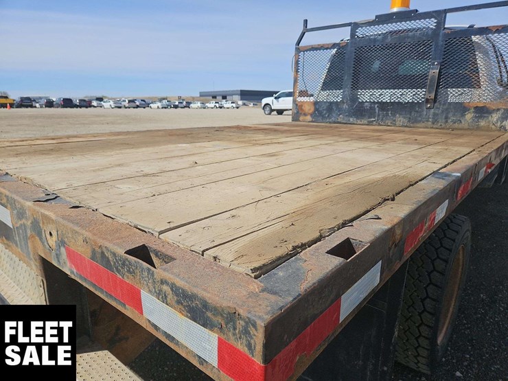 2017-ford-f550-image-21