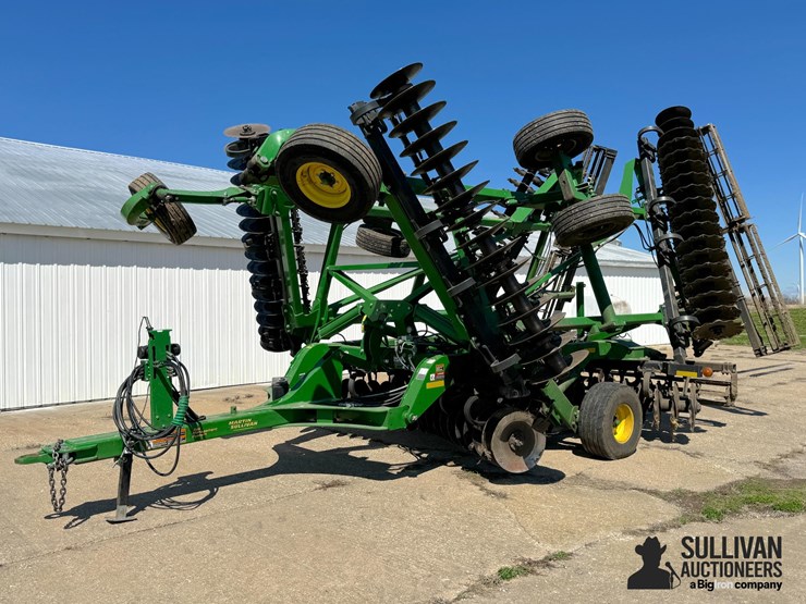2019-john-deere-2623vt-image-1