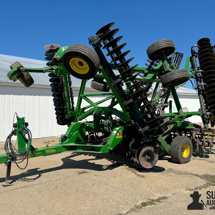 2019 JOHN DEERE 2623VT