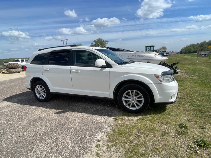 2013-dodge-journey-sxt-image-7
