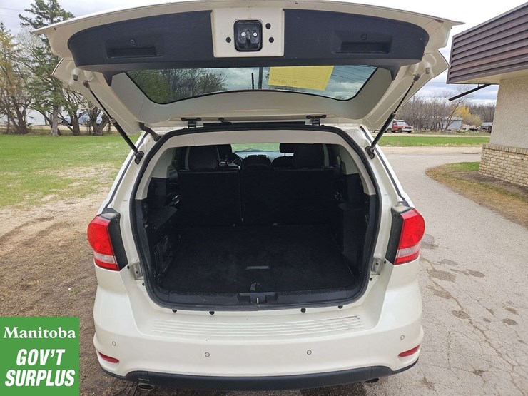 2012-dodge-journey-image-15