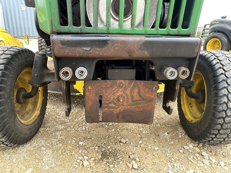 john-deere-318-image-17