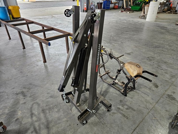 #6273-•-pittsburgh-heavy-duty-2-ton-folding-engine-crane-image-1