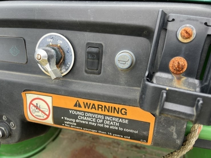 john-deere-gator-image-7