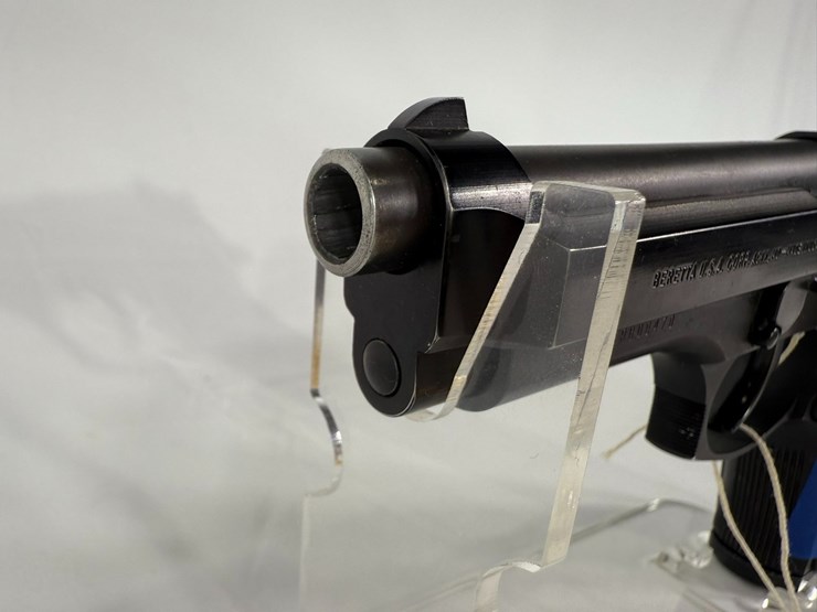 #42-•-beretta-96-40-pistol-ber000470-image-3