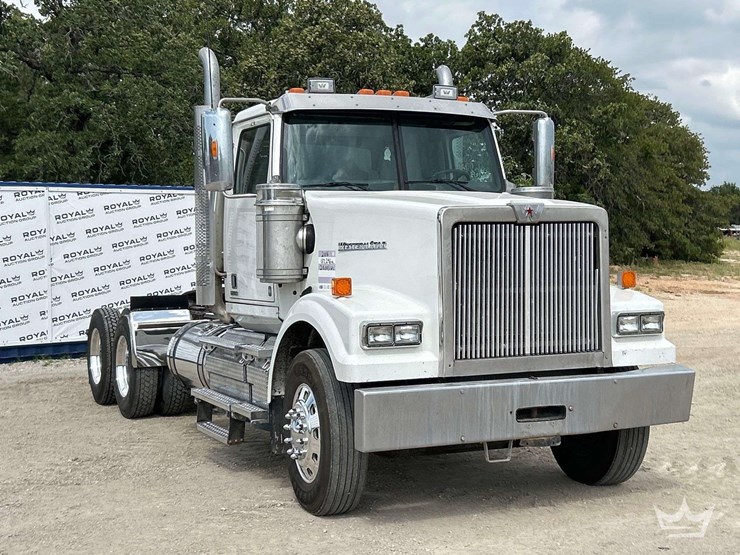 2016-western-star-4900-image-4