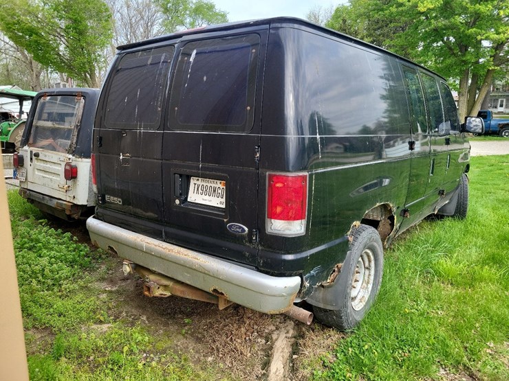 2000-ford-e250-image-6