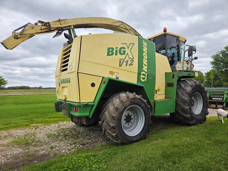 2007-krone-big-xv12-self-propelled-chopper-image-17