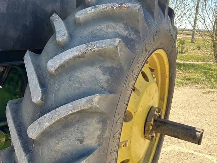 1990-john-deere-4755-image-19