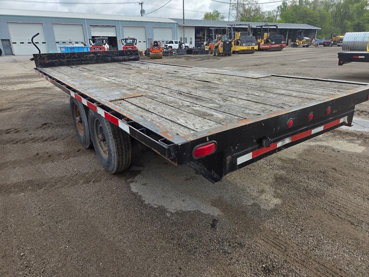 1999-18'x102"-flatbed-trailer-image-16