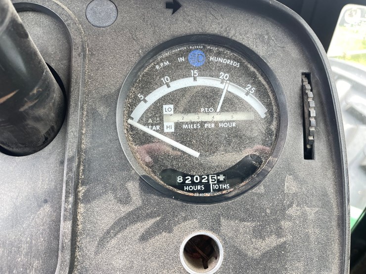 john-deere-8640-image-21