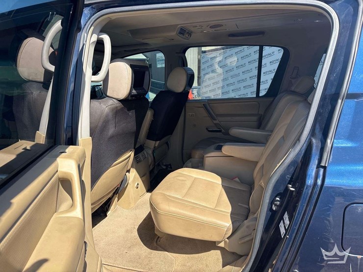 2007-nissan-armada-image-19