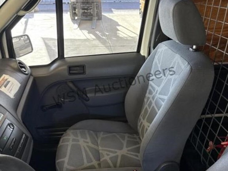 2012-ford-transit-connect-image-25