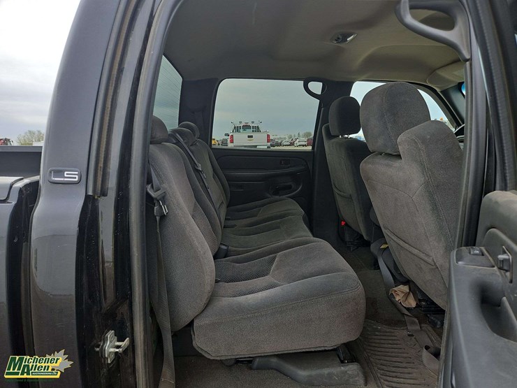 2005-chevrolet-silverado-1500-image-17