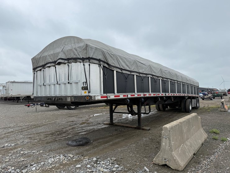 2016-fontaine-flat-bed-trailer-image-1