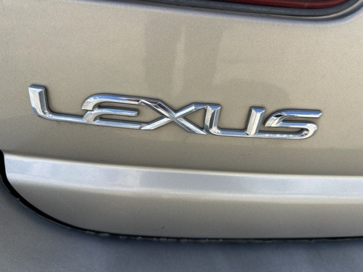 2000-lexus-rx300-image-11